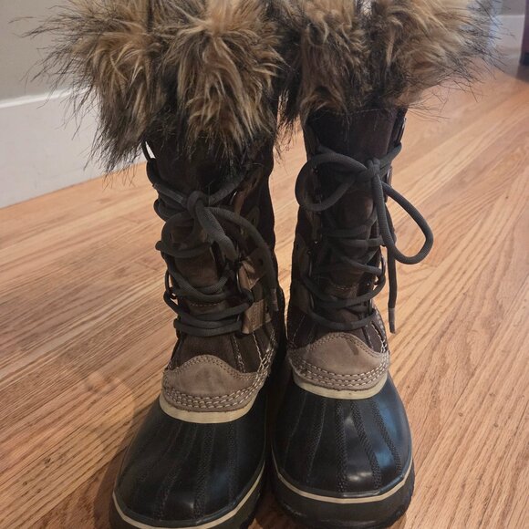 Sorel taupe/beige winter boots, size 7 - Picture 1 of 5